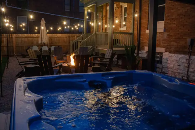 Enjoy all that Cincinnati has to offer and then come top it off with an evening soak.