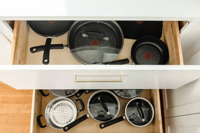 Full set of cookware for all your cooking needs