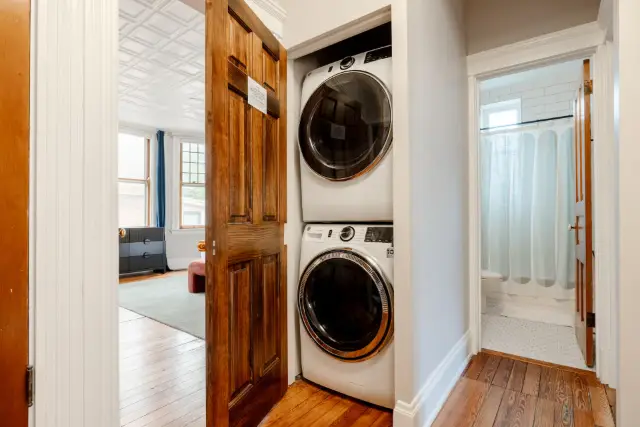 Washer + dryer on 2nd floor