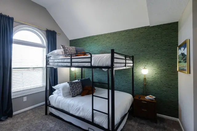 Bedroom 4: Vaulted ceiling, full bunk w/ twin trundle and TV