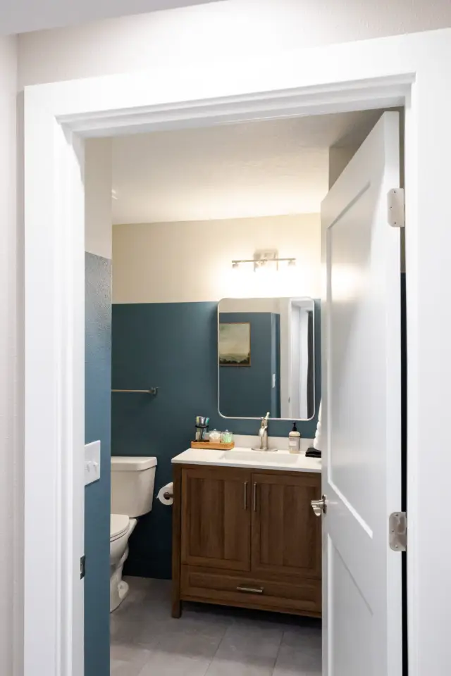 Basement full bath, just next door to Bedroom 5.